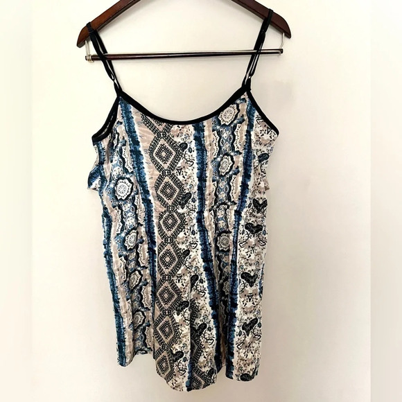 BAND OF GYPSIES BOG COLLECTIVE Women’s Silky Double Layer Romper Size Small - Picture 9 of 13